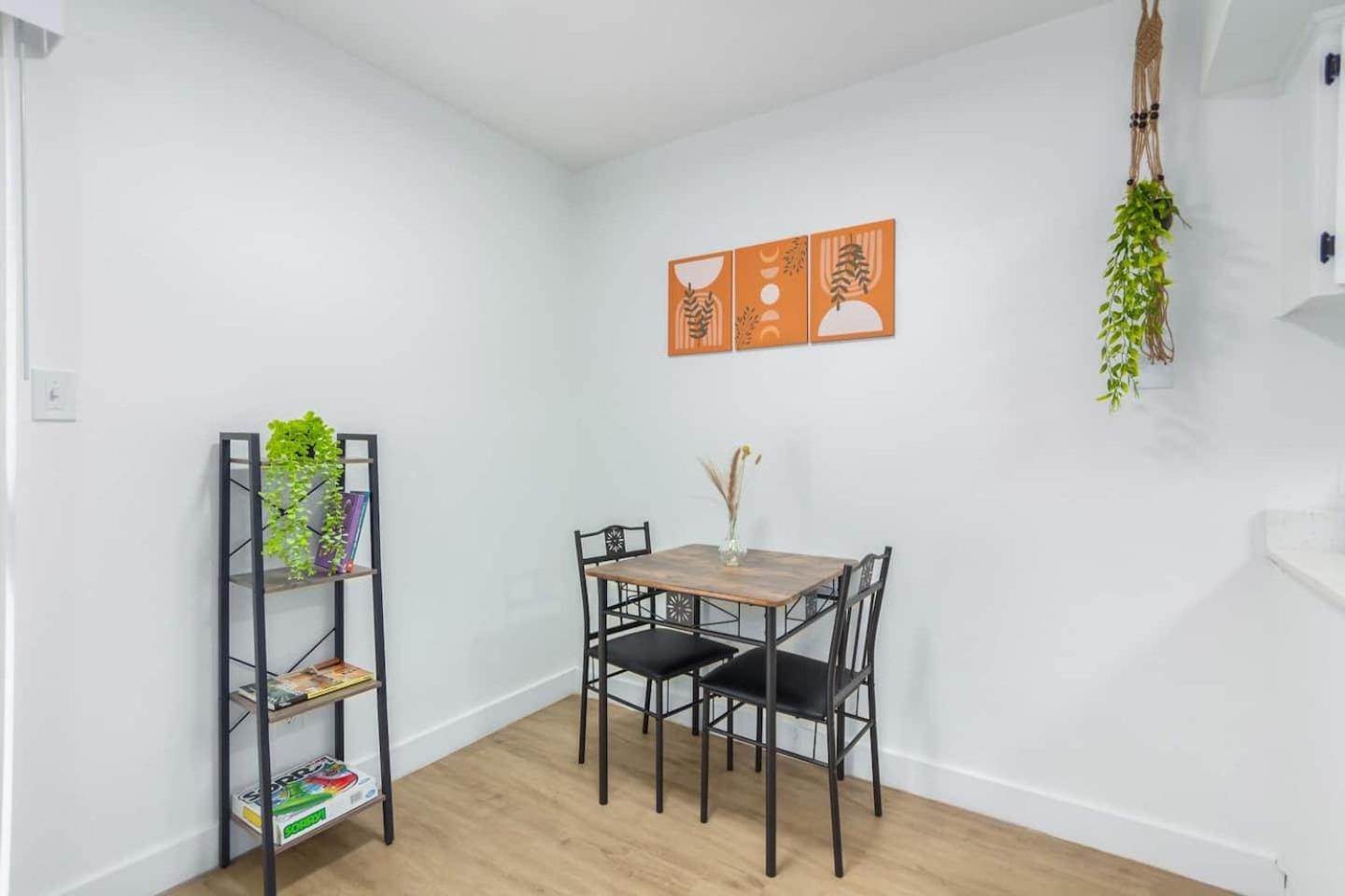 Apartemen Cozy Studiopoolkingbedbalconygym